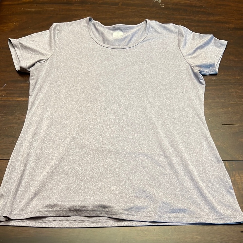 32 degrees cool tee.  Size XL.  Lavender